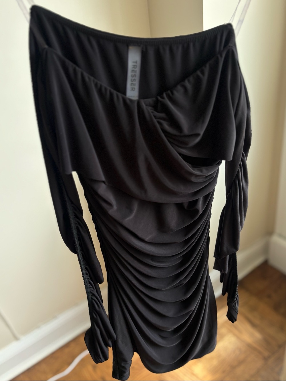Tresser Scalloped off-the-shoulder mini dress